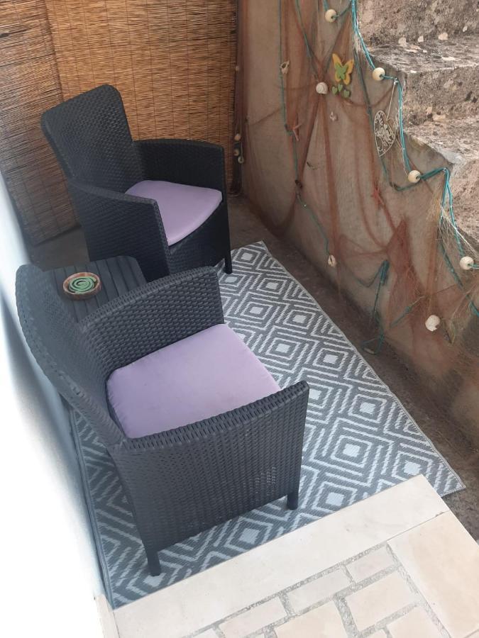 Apartmani Ino Škrip Eksteriør billede