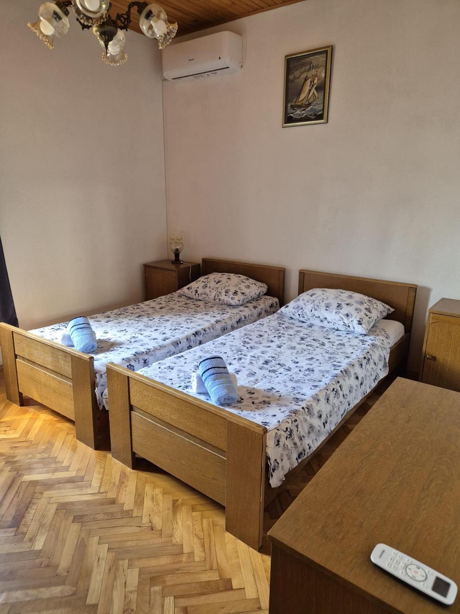 Apartmani Ino Škrip Eksteriør billede